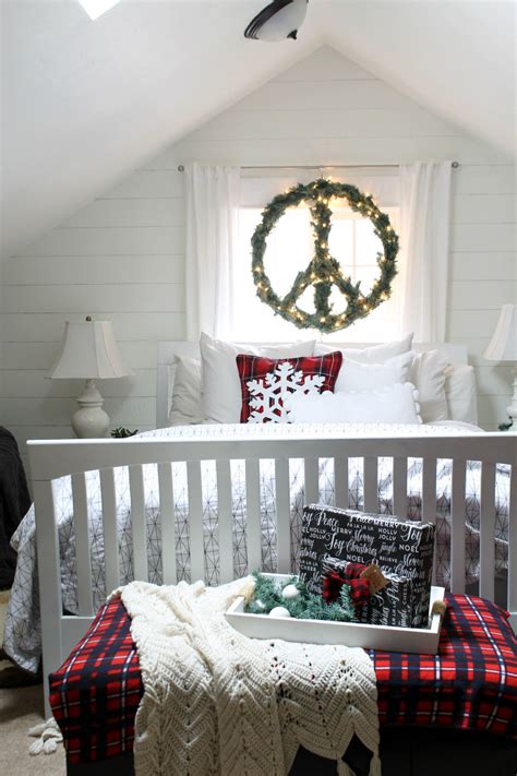 DIY Lighted Peace Sign Wreath - The Wicker House