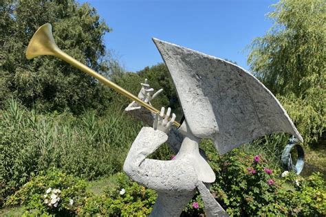 Sculpture By the Lakes - Art Installations Dorset | South Lytchett