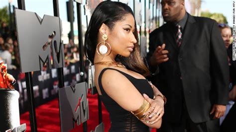 Nicki Minaj 'Anaconda' dancer bitten by snake at VMA - CNN