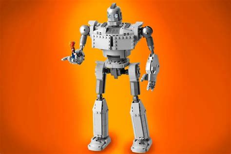 The Iron Giant stands tall with 10,000 fans on LEGO Ideas