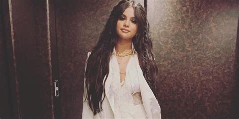 Selena Gomez White Outfit at Coachella 2019 | PS Fashion