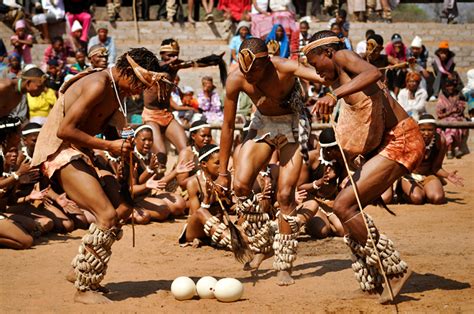 Celebrating culture at the Kuru Dance Festival - Africa Geographic