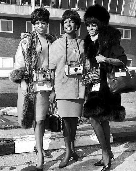 Diana Ross And The Supremes With Cameras Photograph by Globe Photos ...