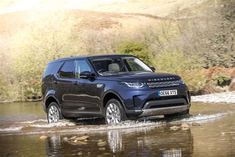 BEST OFF-ROAD SUVS: LAND ROVER DISCOVERY! Everyone associates Land ...