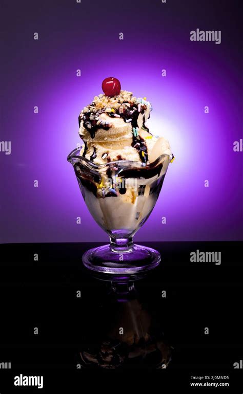 Delicious ice cream sundae Stock Photo - Alamy