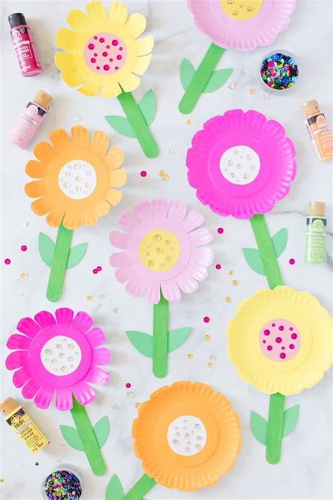 Paper Plate Flowers - Made To Be A Momma