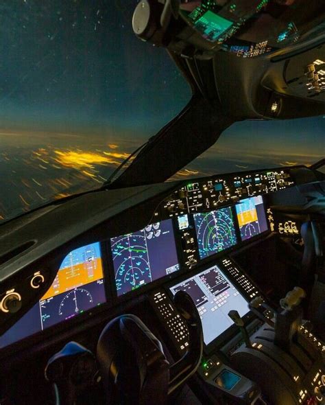 Boeing 787 Cockpit | Aerei militari, Assistente di volo, Aeroplani