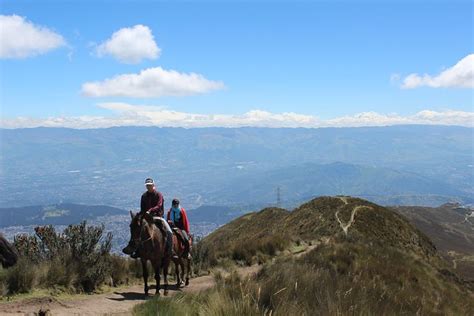 Quito Cable Car and Horseback Ride Half-Day Tour with Lunch 2024