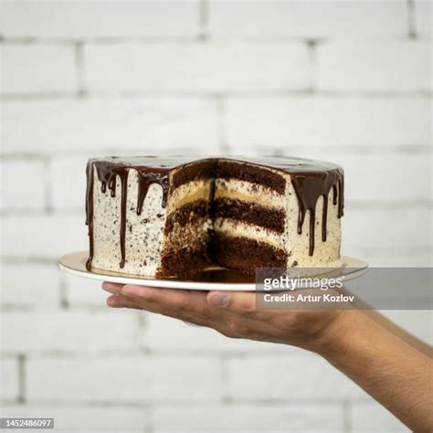 1,322 Cake Form Stock Photos, High-Res Pictures, and Images - Getty Images