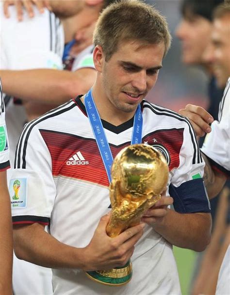 Breaking: germany's world cup winning captain philipp lahm retires from ...