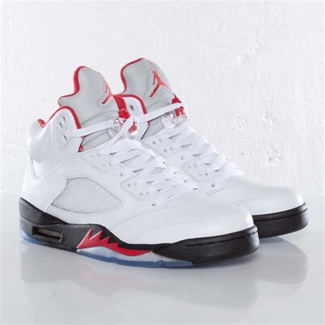 Brand jordan Air Jordan 5 Retro - 136027-100 - Sneakersnstuff (SNS ...