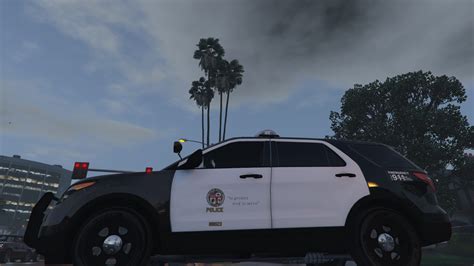 Ford Explorer 4K LAPD - GTA5-Mods.com