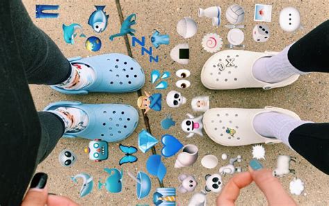 How To Wear Socks With Crocs Best Picks - SOXWOW