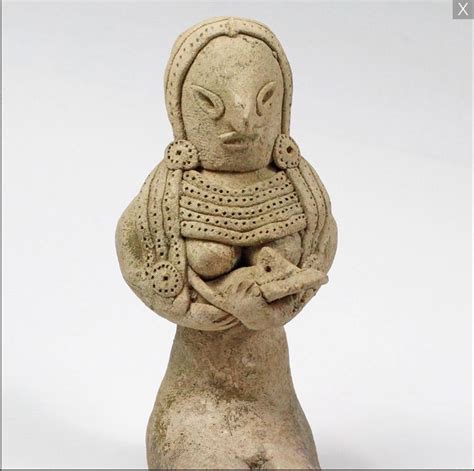 Mehrgarh terracotta mother & child(frontal) | 像