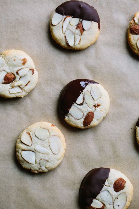 Chewy Almond Cookies