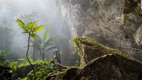 Hang Son Doong 13Entering-The-Jungle Vietnam Travel, Worlds Largest ...