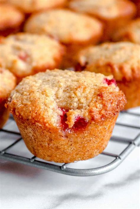 Keto Muffins! BEST Low Carb Mini Strawberry Muffin Idea – Quick & Easy ...