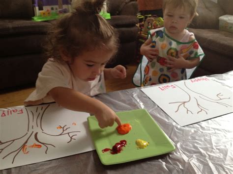 Whole Happy Kids: Finger Painting Fall