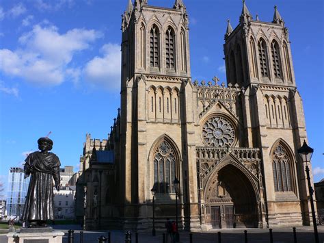 #14 Top Things to do in Bristol, UK: Attractions and 10 Best Resta ...