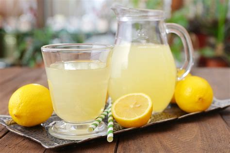 Top 25 Unbelievable Uses for Lemon Juice