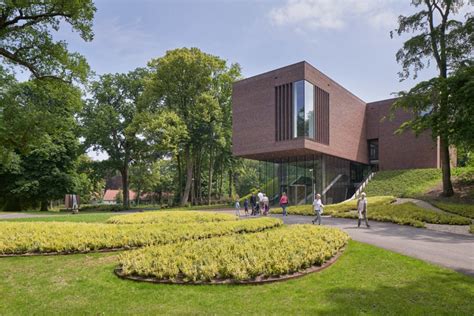 The Staff of a Tiny Locked-Down Dutch Museum Is Offering to Talk to ...