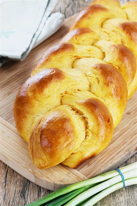 braided sweet potato bread