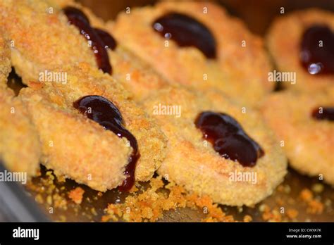 Crispy chicken nuggets with bbq sauce Stock Photo - Alamy