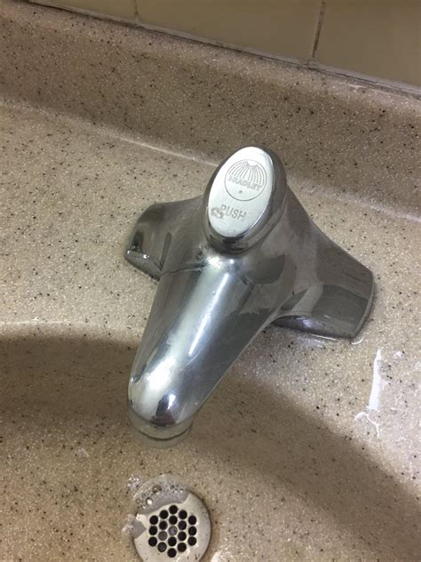 These types of faucet handles. : r/mildlyinfuriating