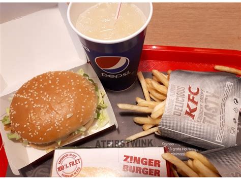 KFC zinger burger meal (with refreshing lemonade!)