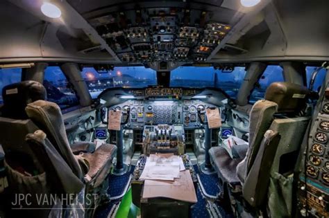 A Boeing 747 Pilot Takes Breathtaking Photos From His Cockpit | Funotic.com