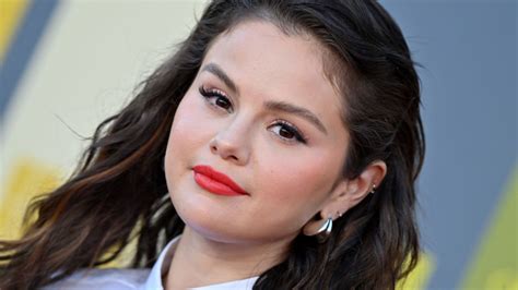 Chemo For Lupus: What Selena Gomez's Treatment Means