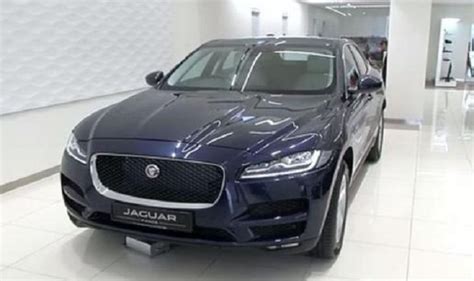 Jaguar Land Rover India inaugurates 3S dealership facility in India ...