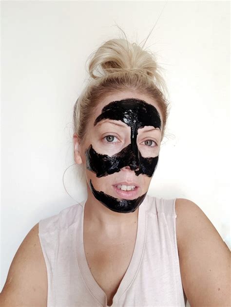 Charcoal Rescue Peel-Off Blackheads Mask Review – Susana