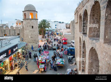 Tunisia market hi-res stock photography and images - Alamy