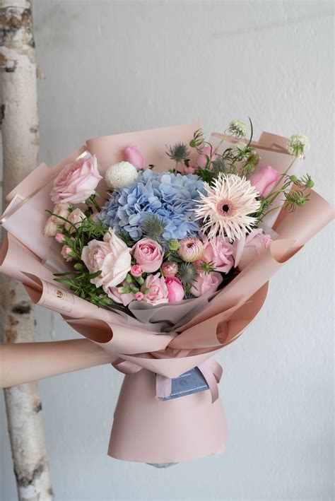 Mixed Flowers Bouquet | Flowers bouquet, Flowers bouquet gift ...