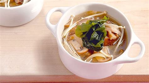 Mushroom-Miso Soup Recipe | Yummy.ph