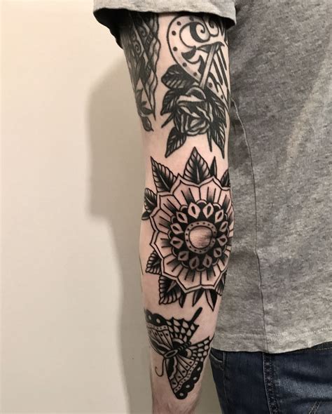 Traditional Elbow Tattoo Ideas | Trends Tattoos 2021