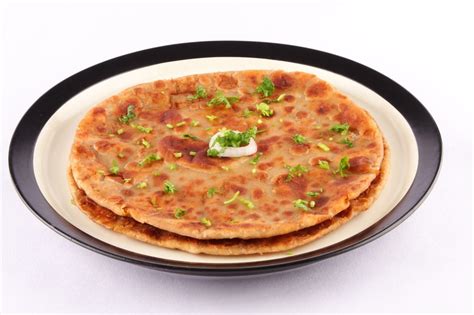 Aloo Paratha Recipe, How to make Aloo Paratha Recipe - Vaya.in