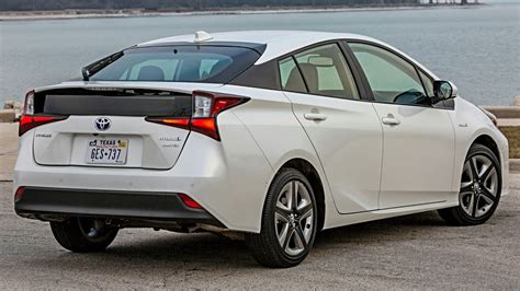 Toyota Prius 2020 Price in Pakistan, Review, Full Specs & Images