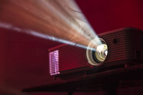 Best 4K Projectors Available Today: A Buying Guide | Robots.net