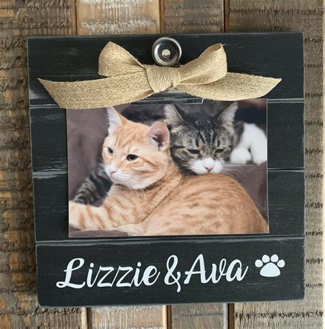 20 Perfect Personalized Gifts for Cat Lovers | What Should I Get Her