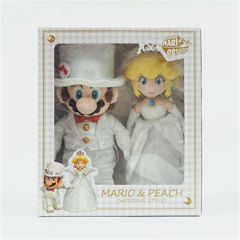 Photos of the new Mario and Peach wedding plushies from Super Mario Odyssey