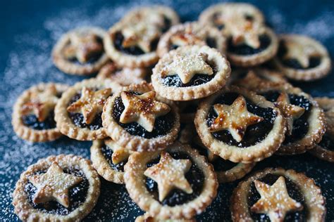 Easy Traditional British Mince Pie Recipe