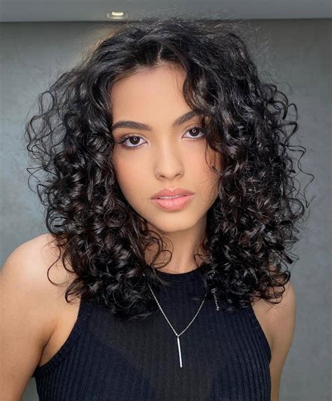 30 Best Medium Length Curly Hair Styles for 2023