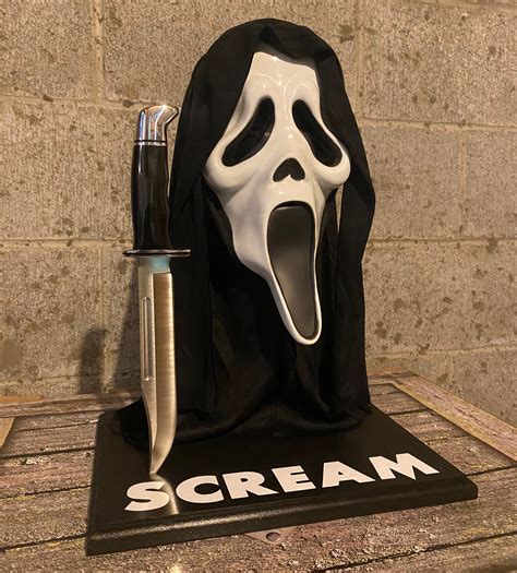 Scream Ghostface Mask and Knife Display Stand Scream Movie | Etsy