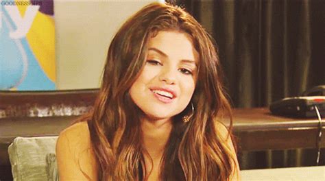 Selena Gomez GIF - Find & Share on GIPHY