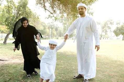 UAE Traditional Dress | Dress For Men, Women And Children