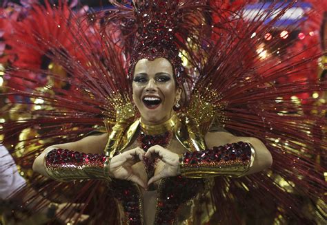 Rio de Janeiro - Brazil's Carnival celebrations 2014 - Pictures - CBS News