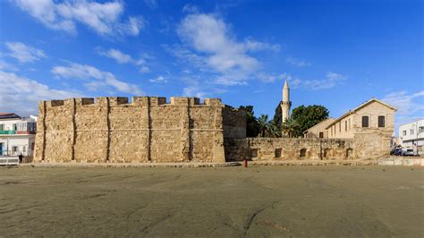 TOP 10 Historical Buildings of Larnaca