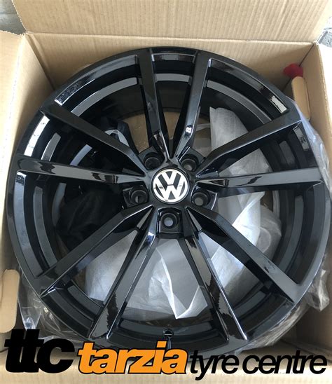 VW MK8 Golf R Wheel 19 Estoril Wheel Black Out Kit ...